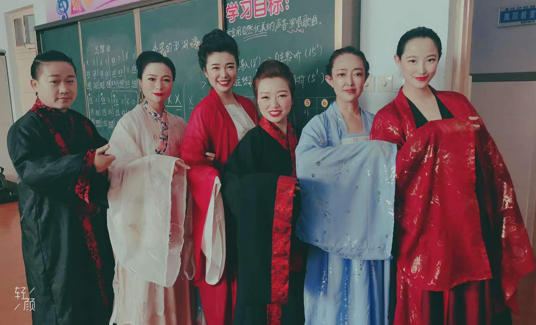 参加习近平总书记致甲骨文发现和研究120周年贺信发表一周年文艺汇演-4-李建英