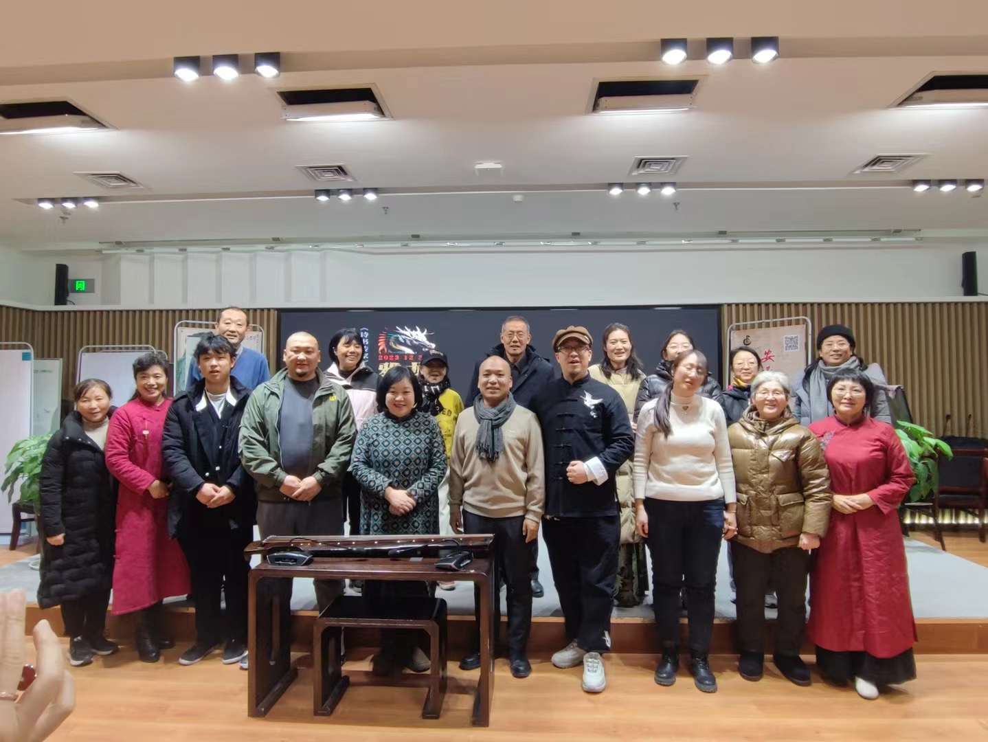 参加安阳市图书馆诗书传家龙文雅集演出-4-李建英