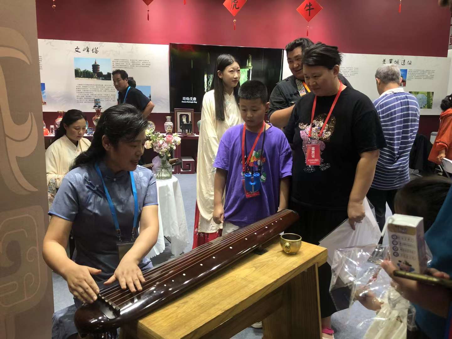 作为安阳代表团成员参加2023第十届（鹤壁）文化产业博览交易会--李建英