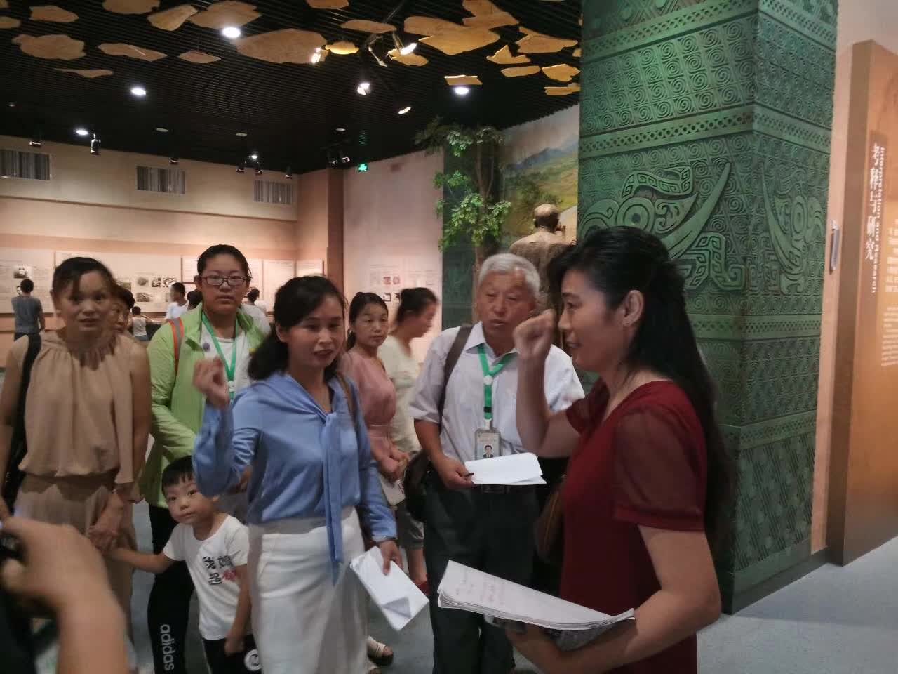 文字博物馆志愿者-李建英