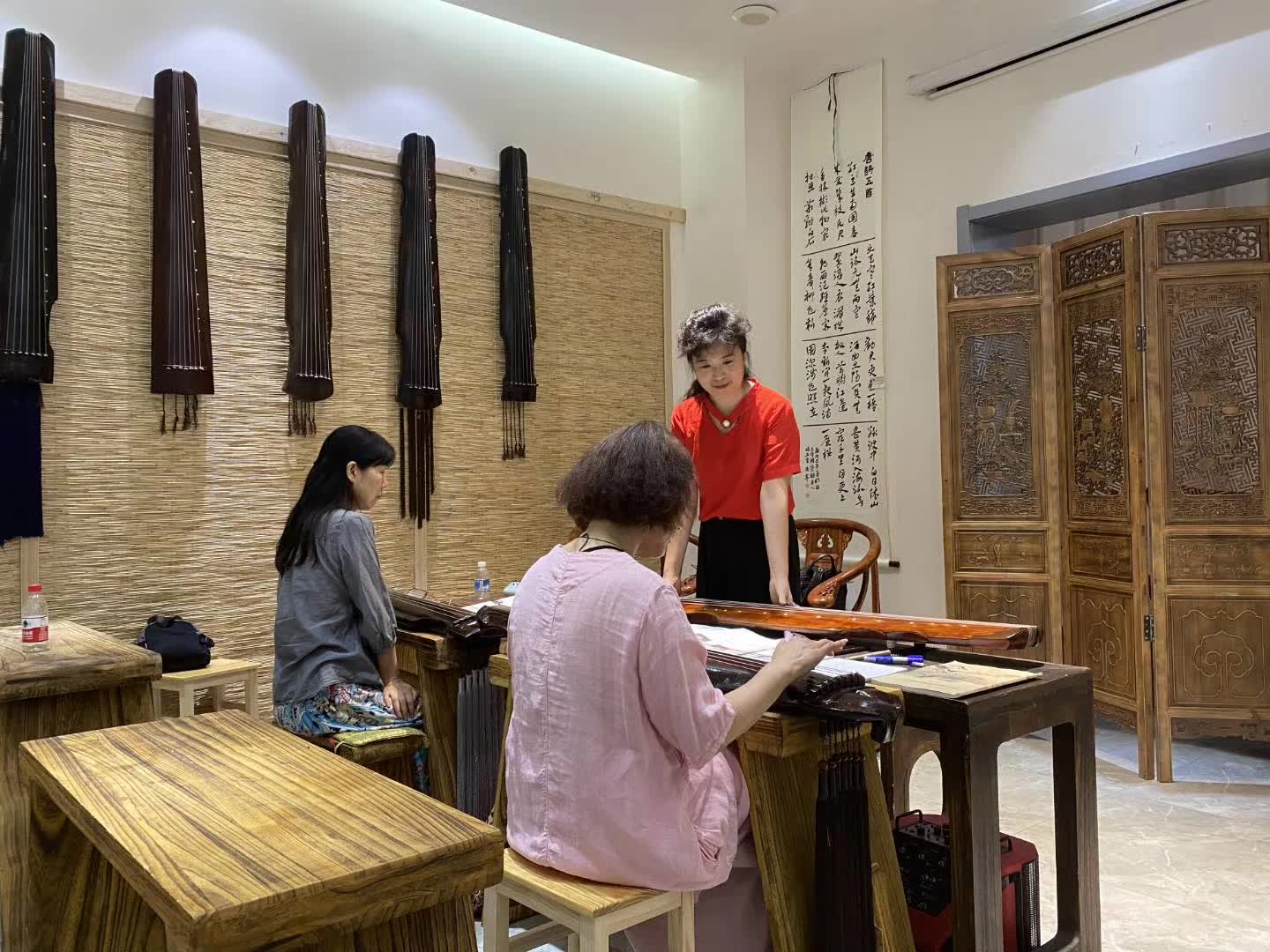 参加德音·左琴右书文化沙龙演出-3-李建英