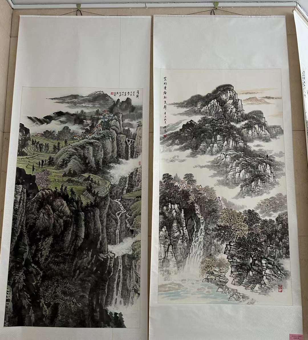 在安阳博物馆巾帼秀丹青女子书画展开展-6-李建英