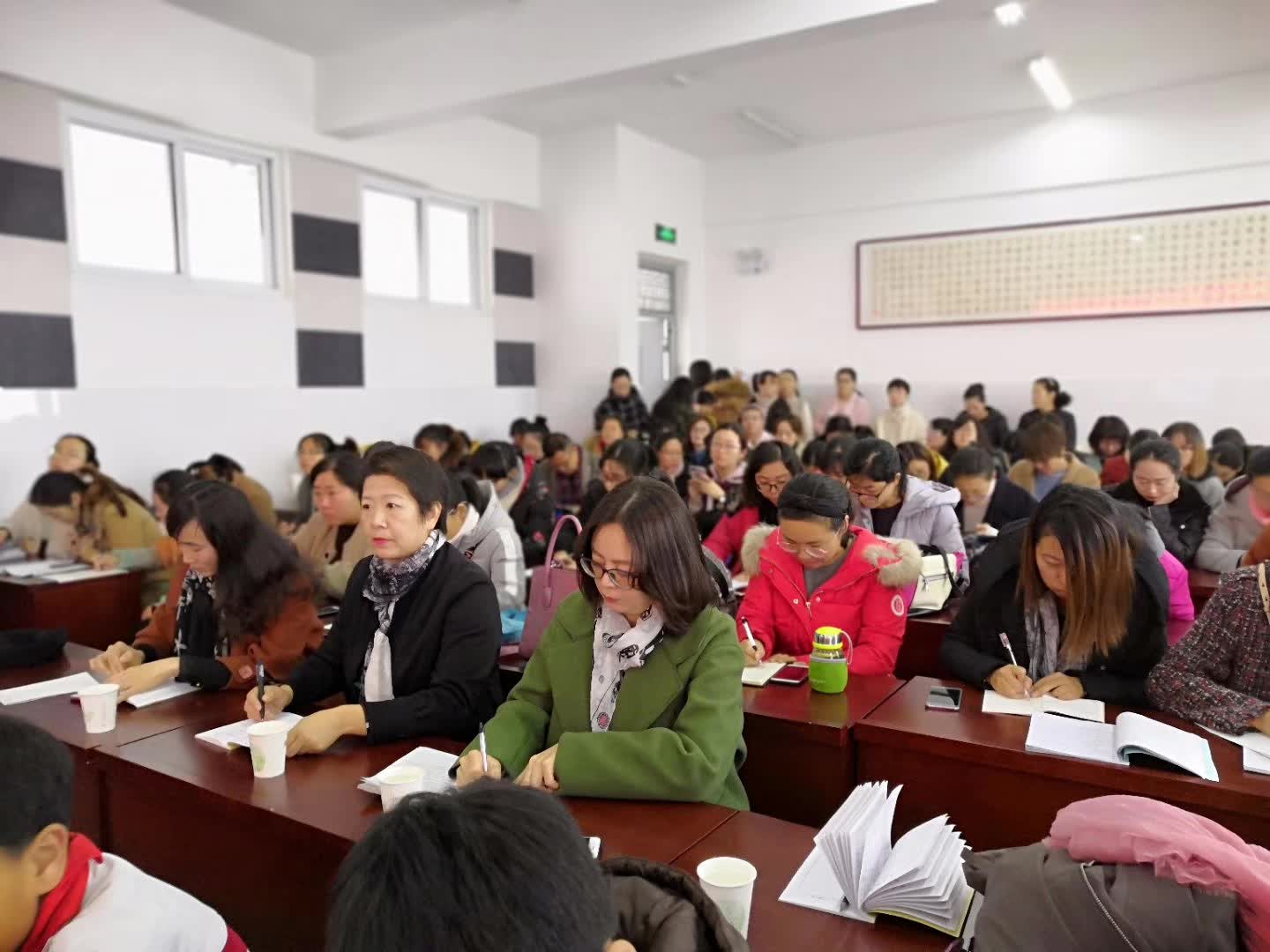 参加安阳市第三届青年教师成长班观摩研讨会-2-李建英