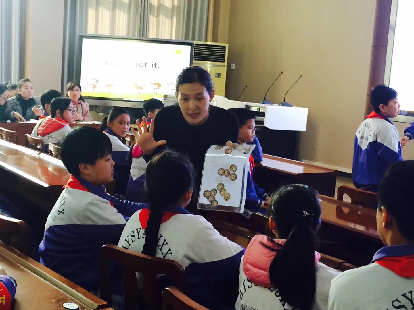 担任河南省第十届小学英语优质课安阳选拔赛评委-3-李建英