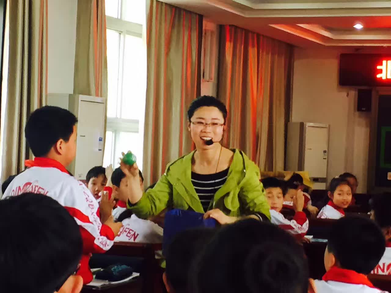 担任北关区2017年度英语优质课比赛评委-1-李建英