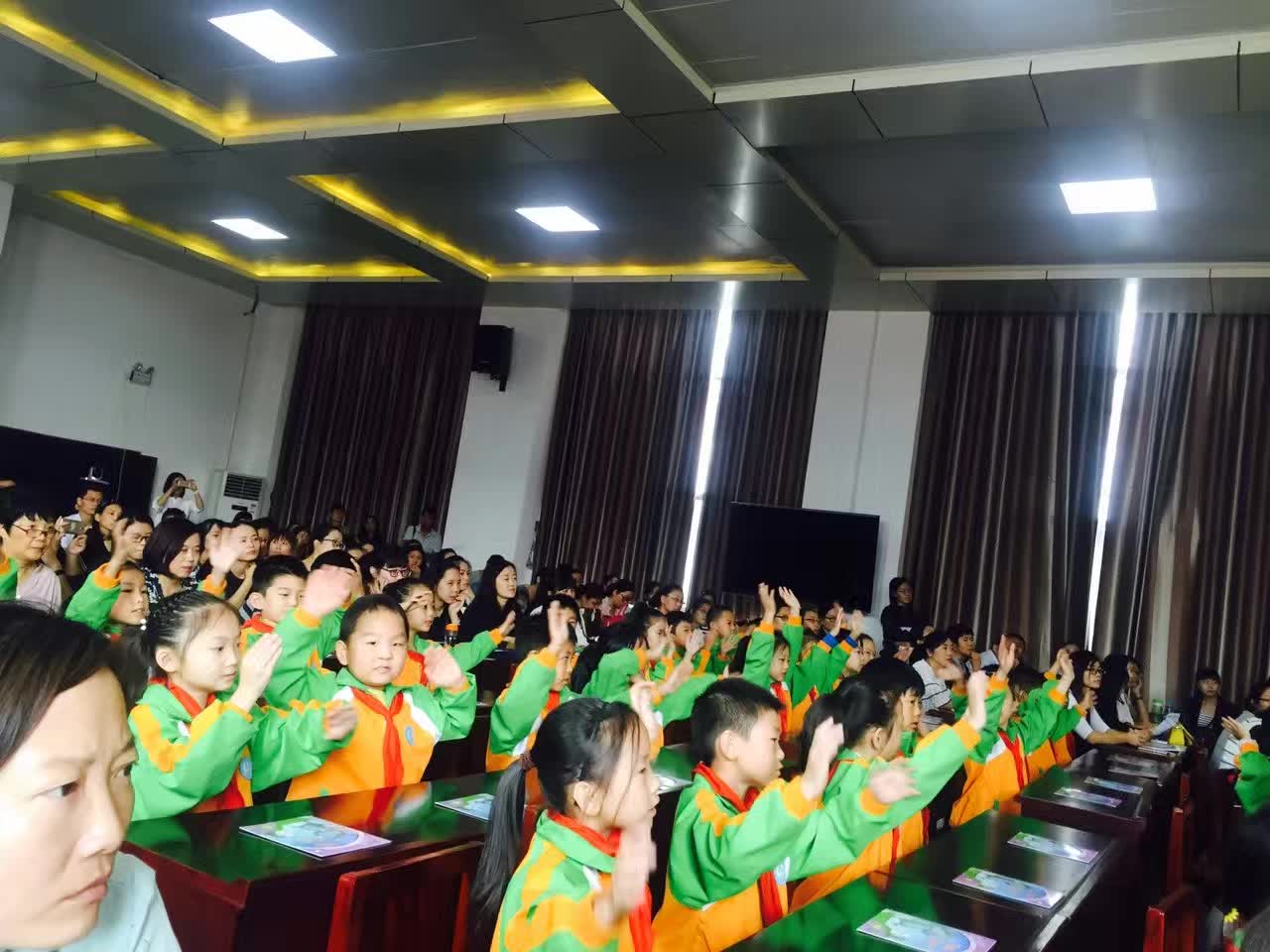 参加林州市小学英语自然拼读研讨会-2-李建英