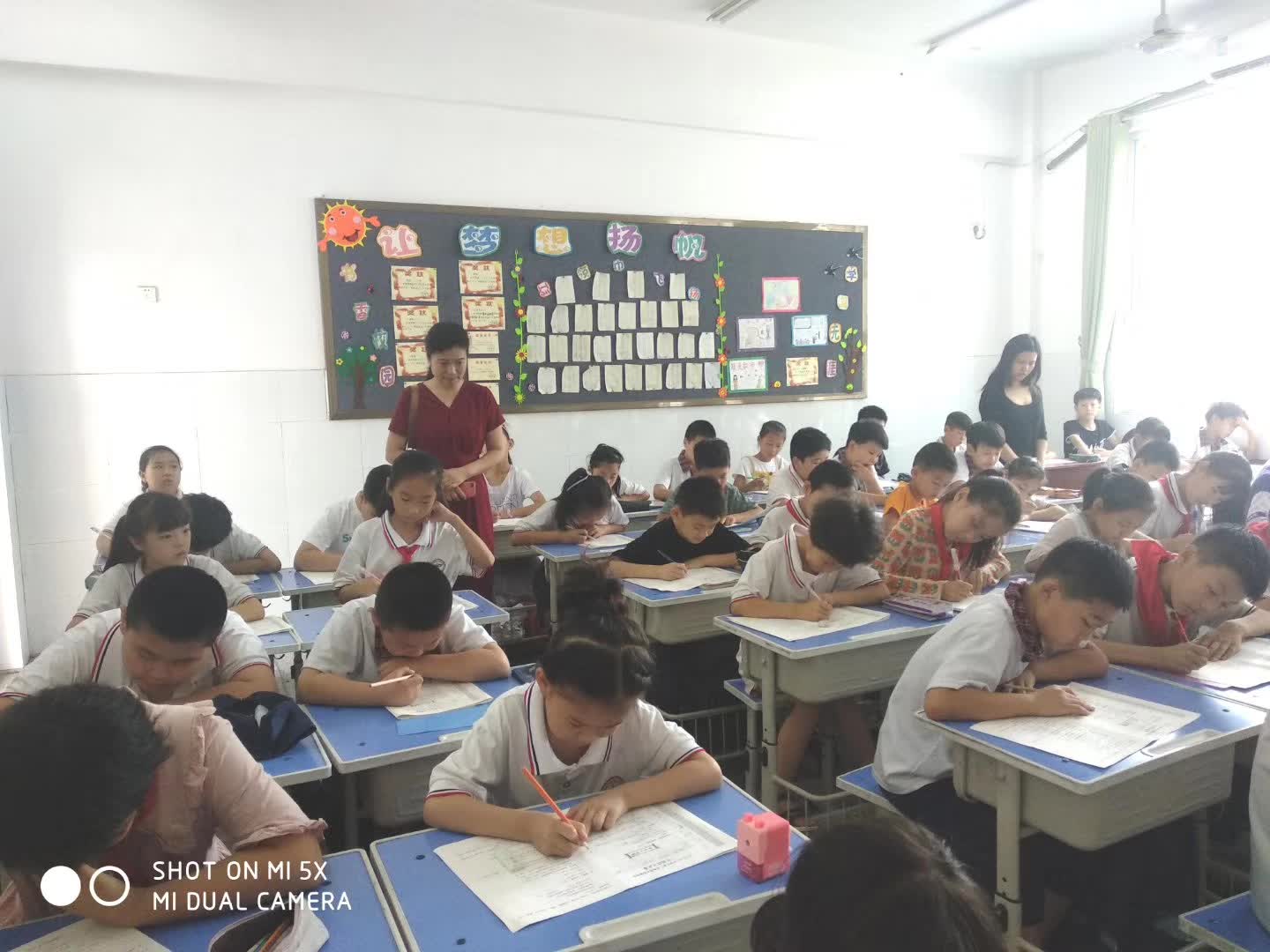 十多年英语考试命卷工作每次都准确无误完成-5-李建英