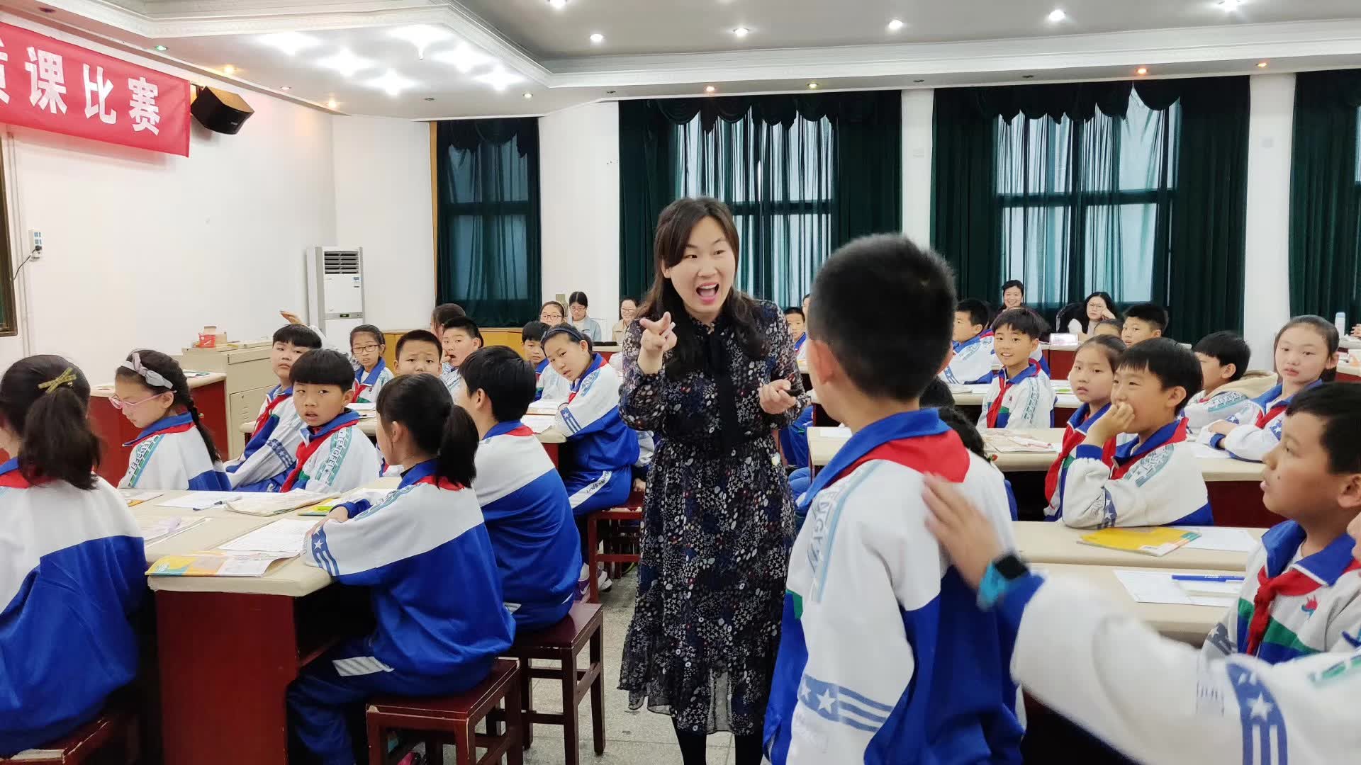 担任北关区2019年度英语优质课比赛评委-19-李建英