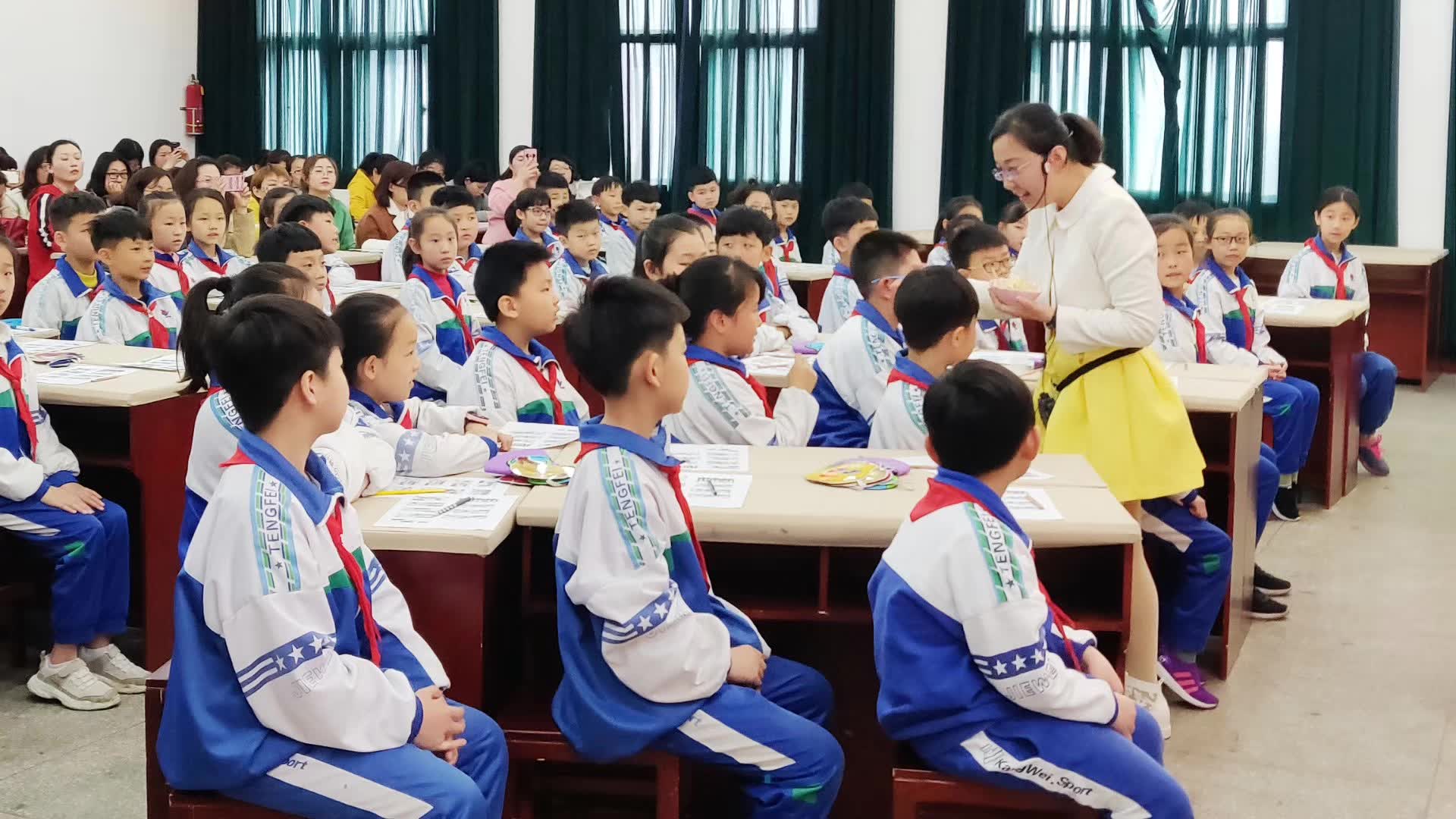 担任北关区2019年度英语优质课比赛评委-11-李建英