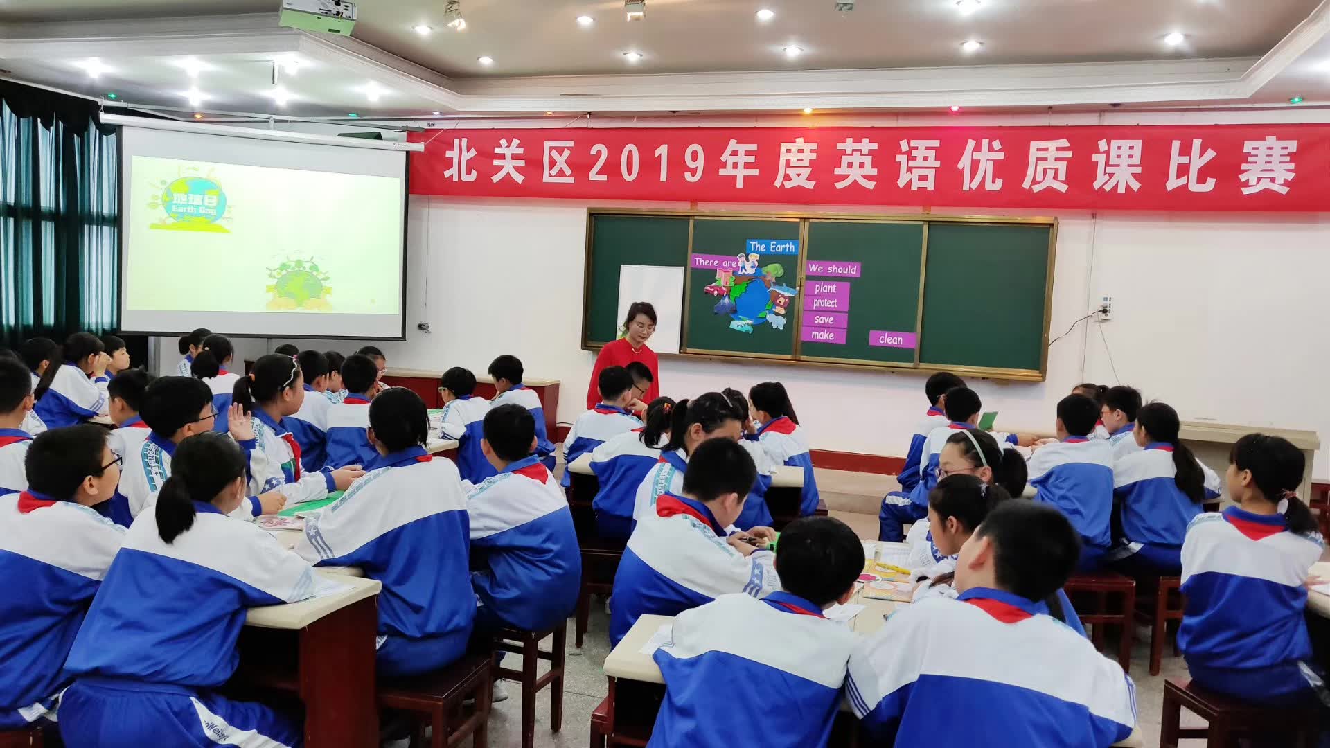 担任北关区2019年度英语优质课比赛评委-14-李建英